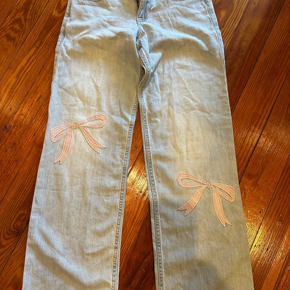 Abercrombie Kids Light Blue Jeans with Pink Bow Details - size 11/12 long